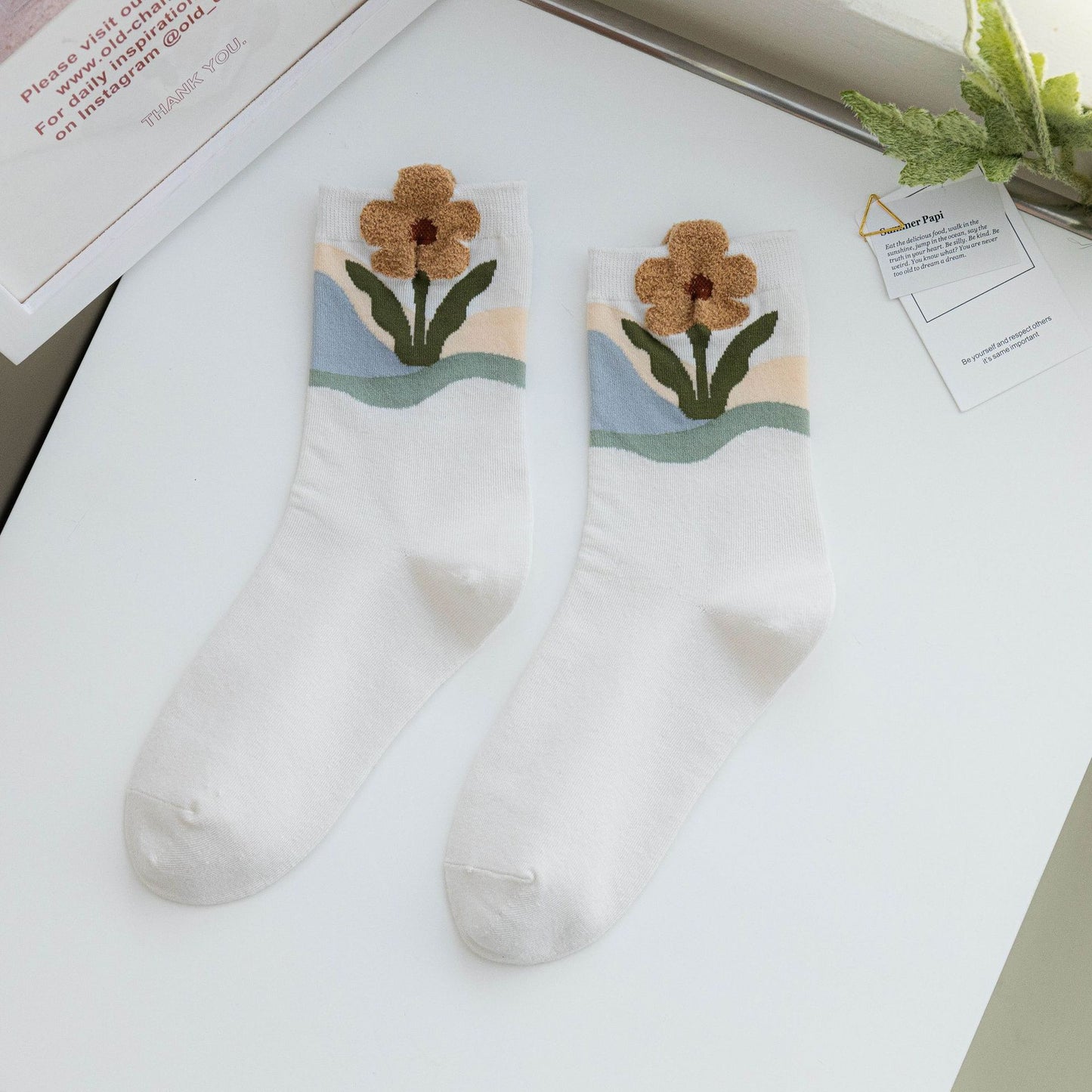 Rufia - 3D Floral Women’s Mid-Calf Socks