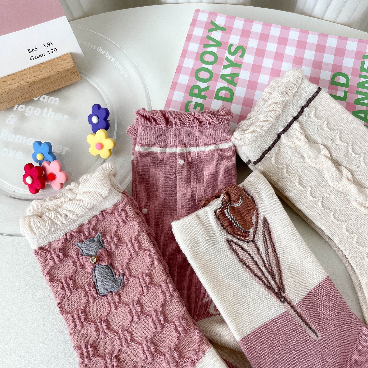 Rufia - Cute Patterned Socks in Pink and White