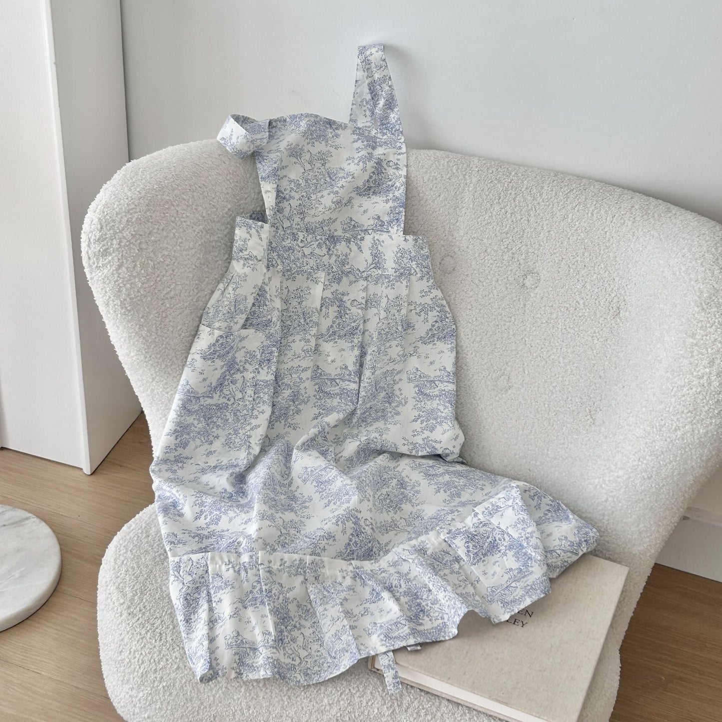 Apros - Blue Watercolor Apron, French & Stylish