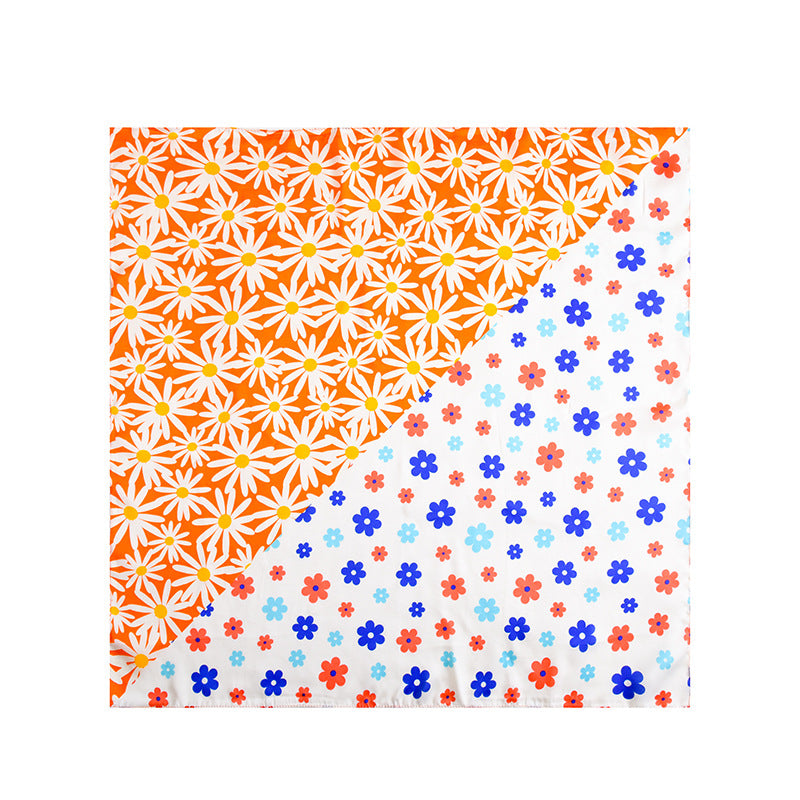 Scarvii - Daisy Square Scarf