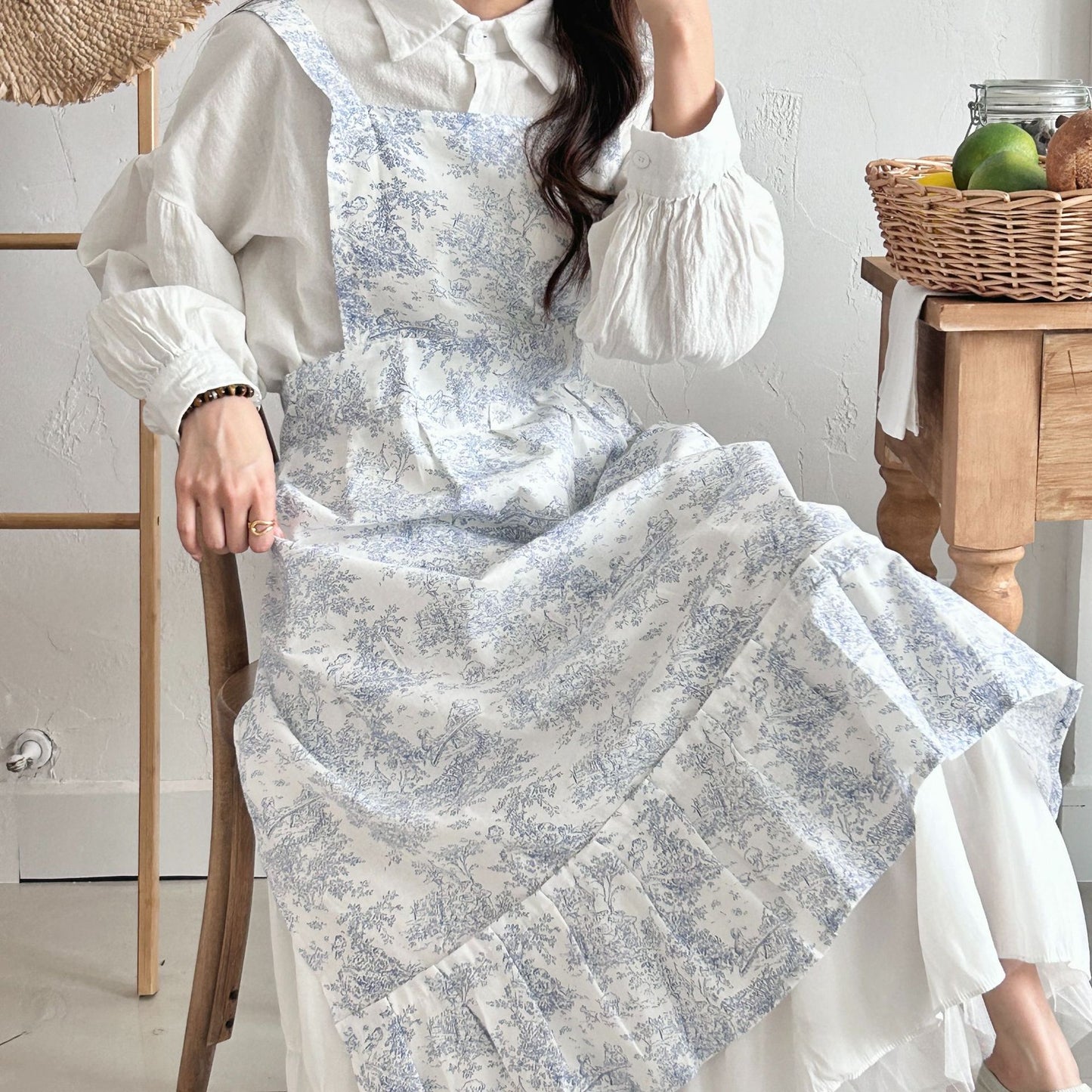 Apros - Blue Watercolor Apron, French & Stylish