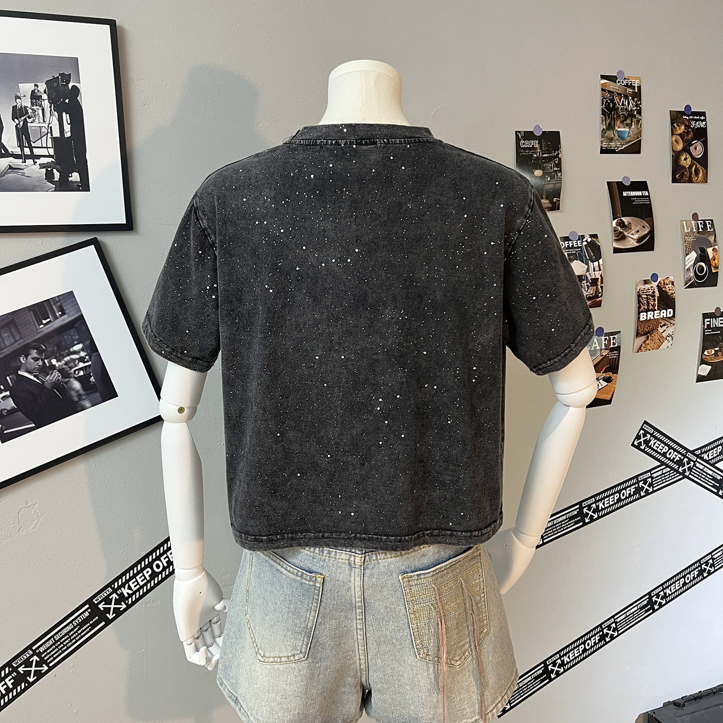 Teesher - Cropped Black Star & Letter Print T-Shirt