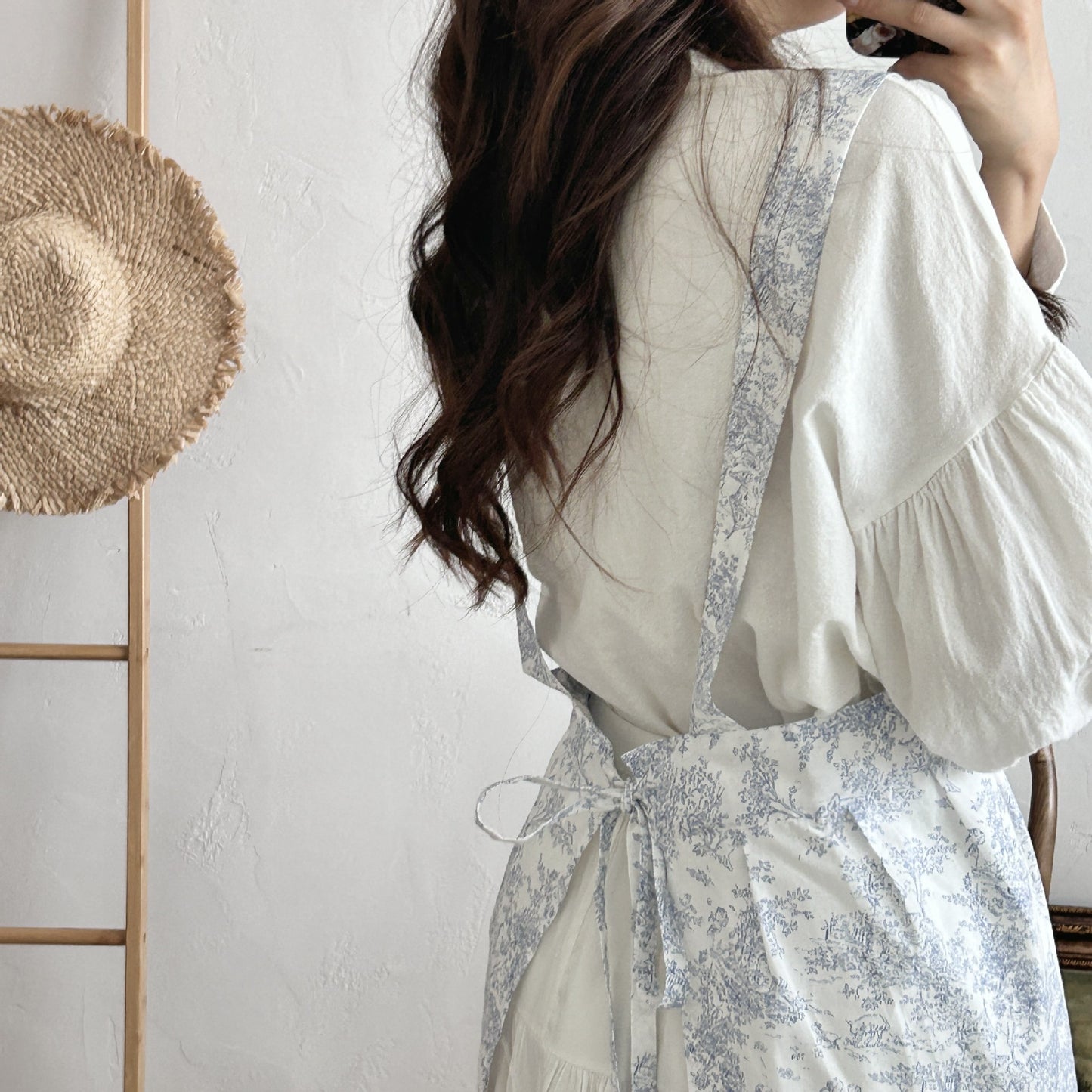 Apros - Blue Watercolor Apron, French & Stylish