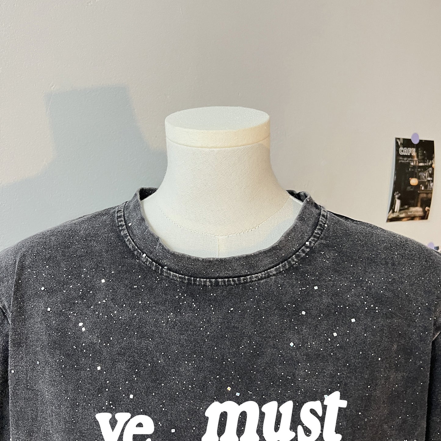 Teesher - Cropped Black Star & Letter Print T-Shirt