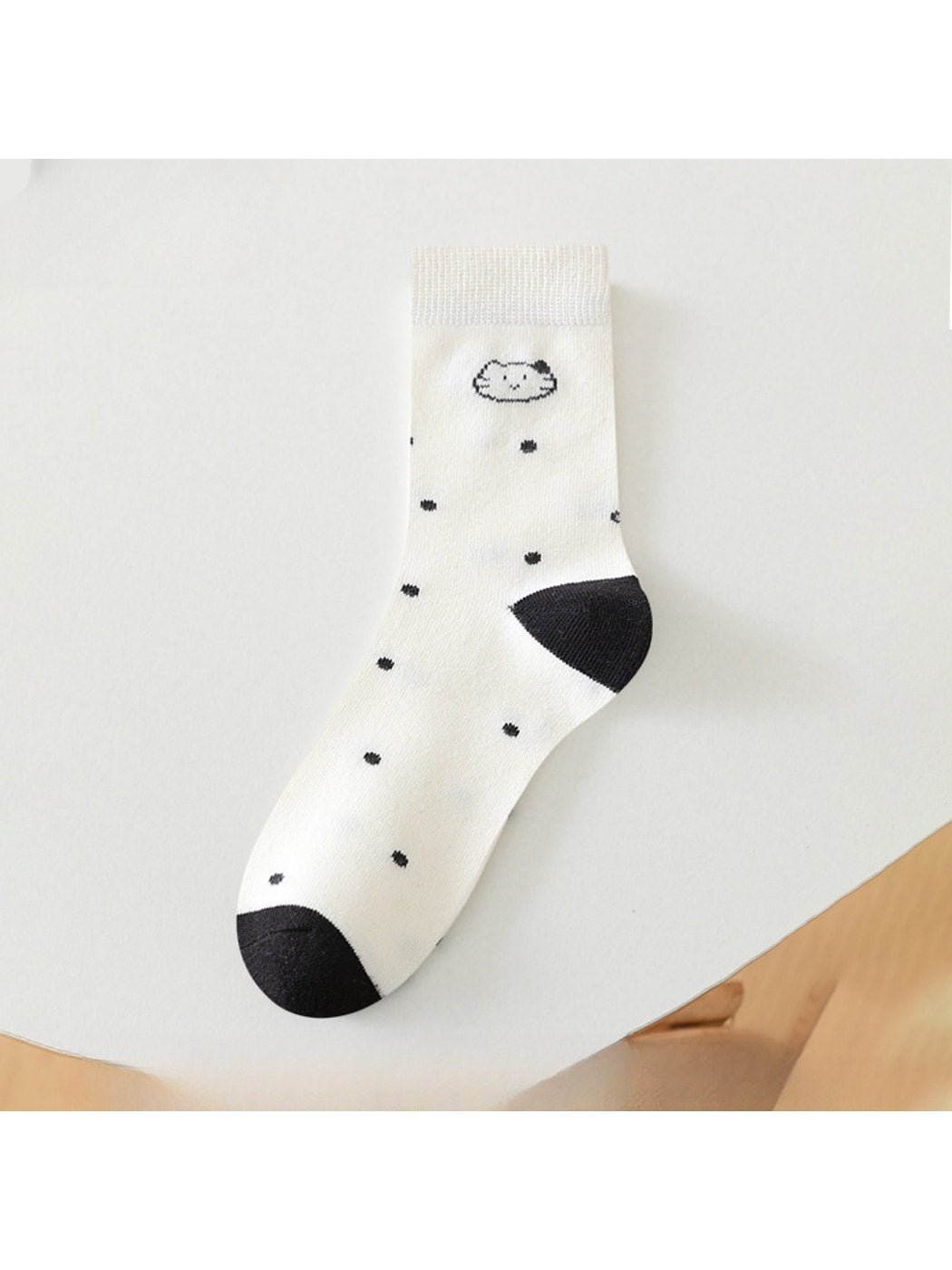 Rufia - Playful Cartoon Cat Theme Crew Socks