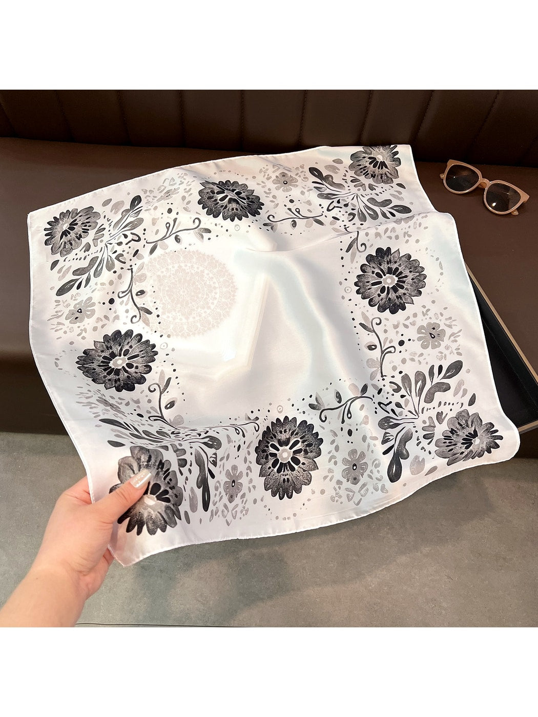 Scarvii - Fresh Floral Pattern Neck Accent Square Scarf
