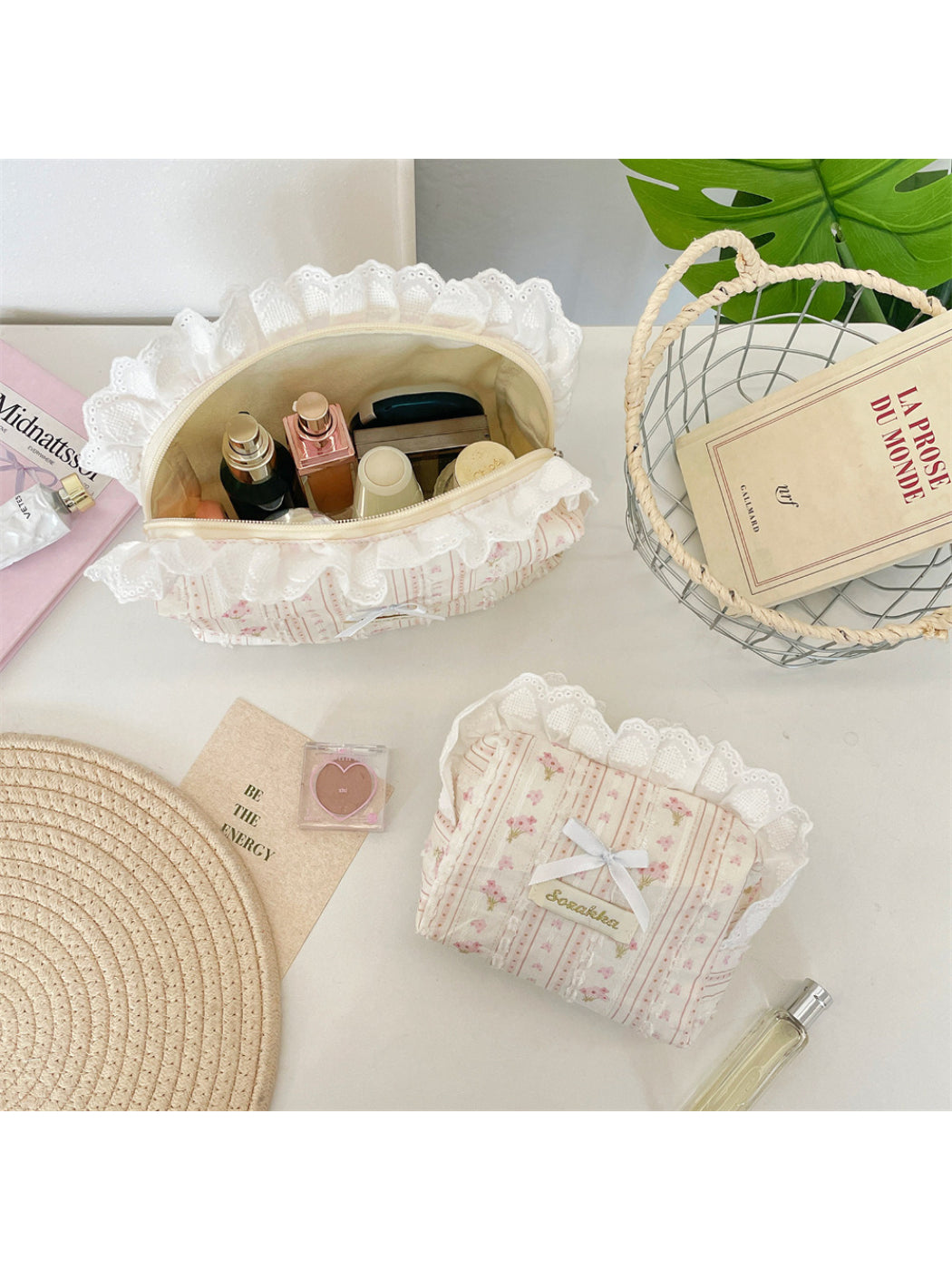 Cosbai - Floral Stripe Ruffle Trim Bow Pouch