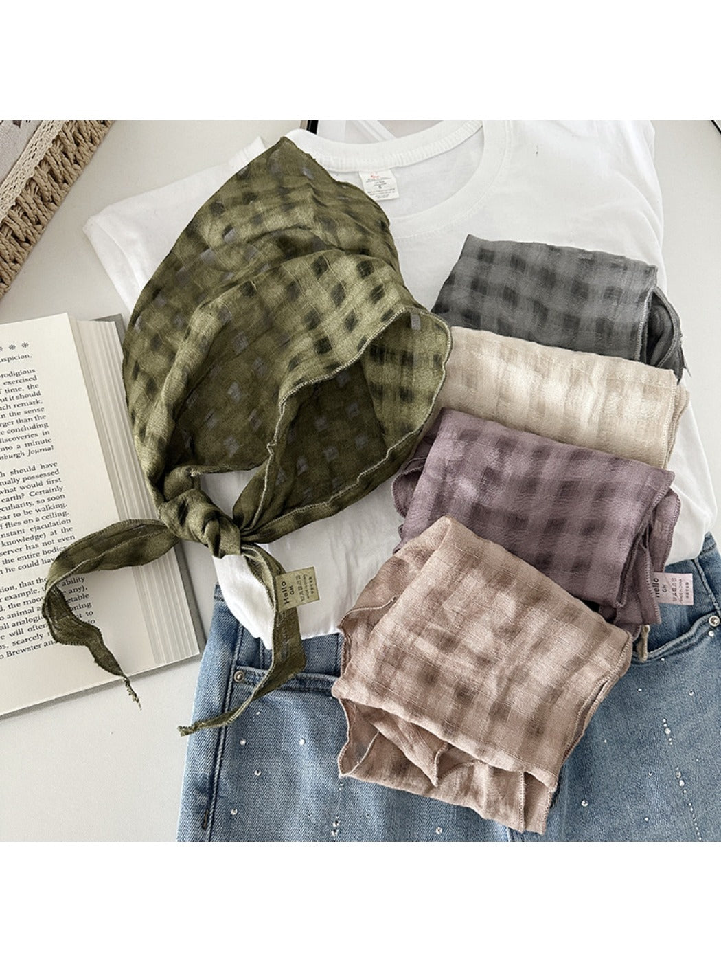 Scarvii - Vintage Openwork Triangle Scarf with Plaid Design
