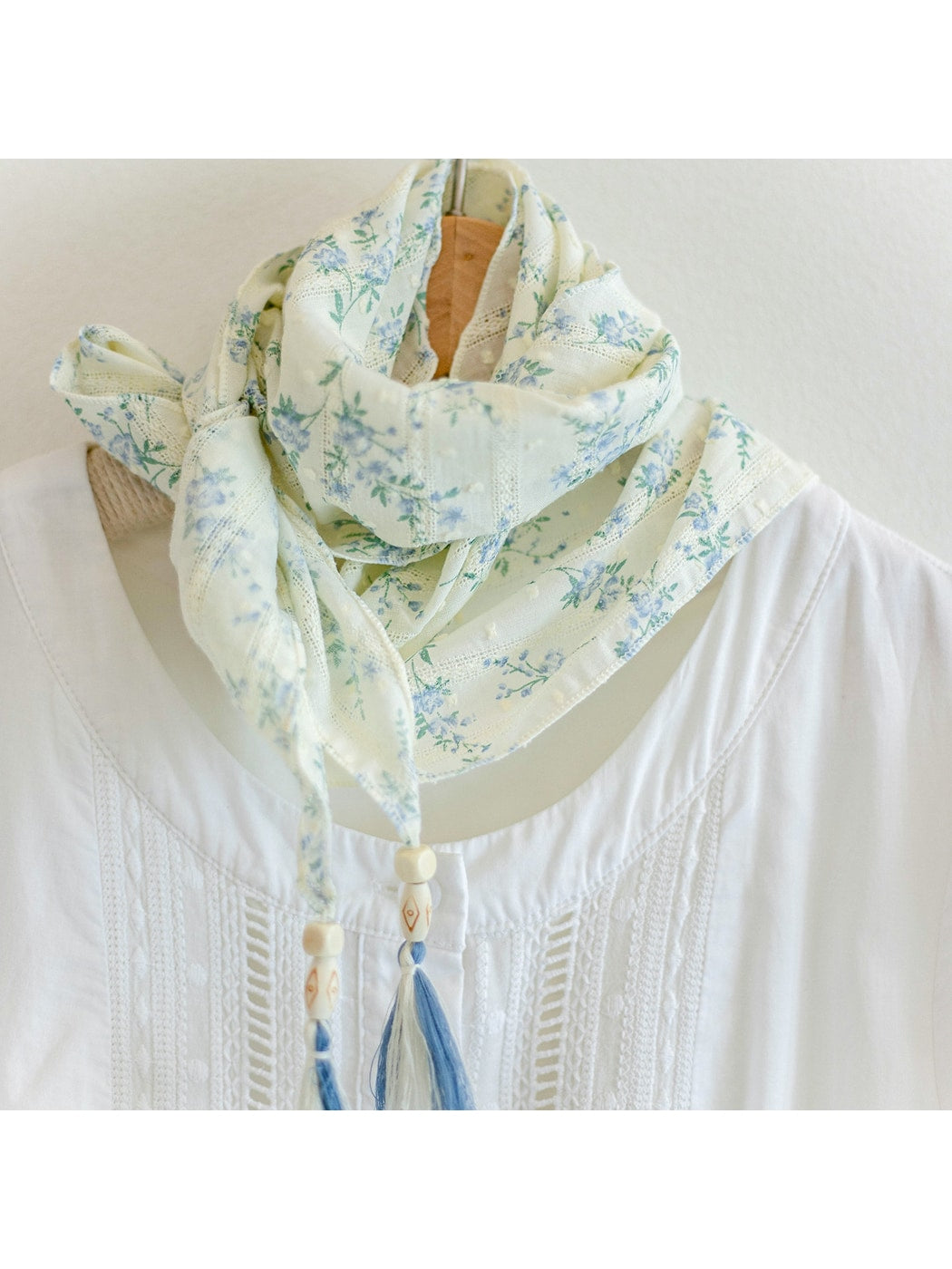 Scarvii - Sweet Floral Print Triangle Bandana
