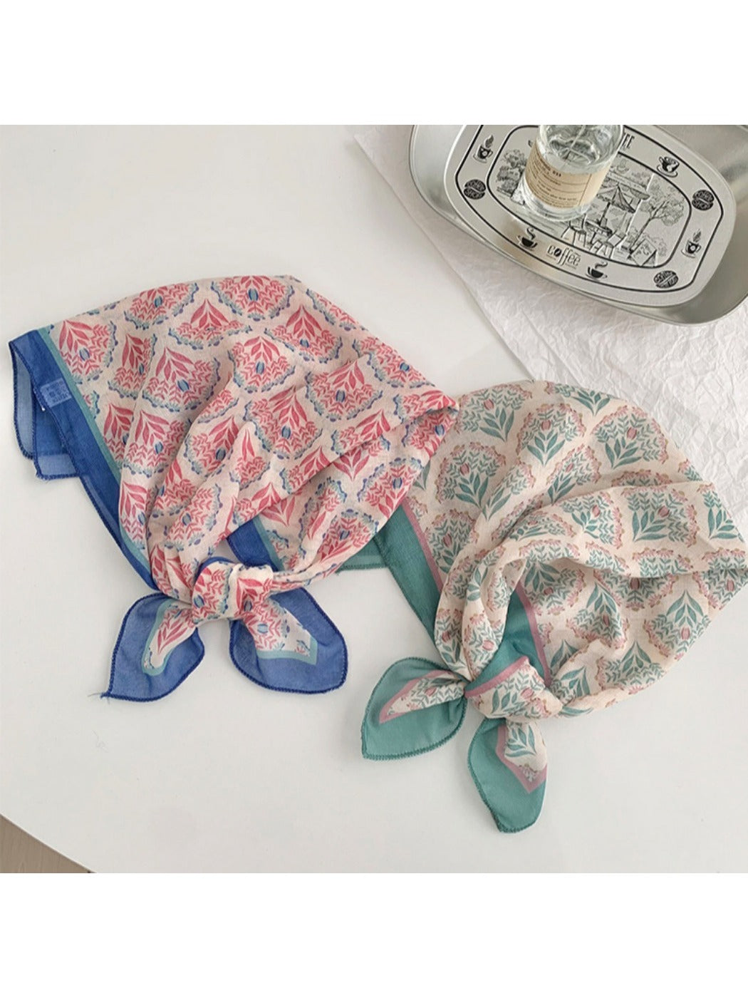 Scarvii - Vintage Classic Floral Print Square Scarf Bandana