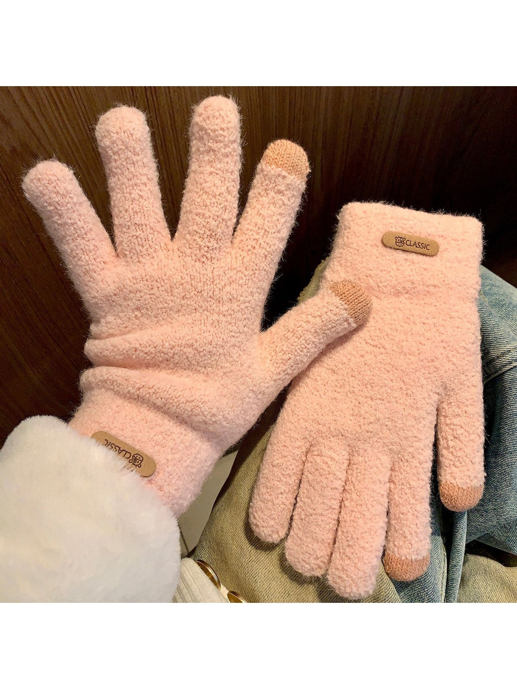 Gloving - Minimal Solid Color Winter Knit Gloves