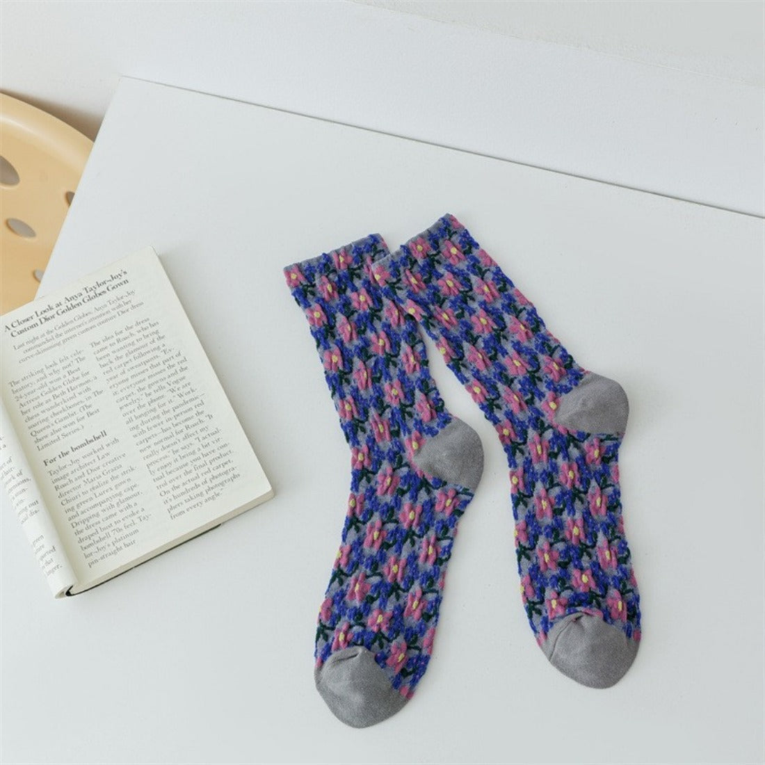 Rufia - Embossed Tiny Floral Pattern Mid-Calf Socks