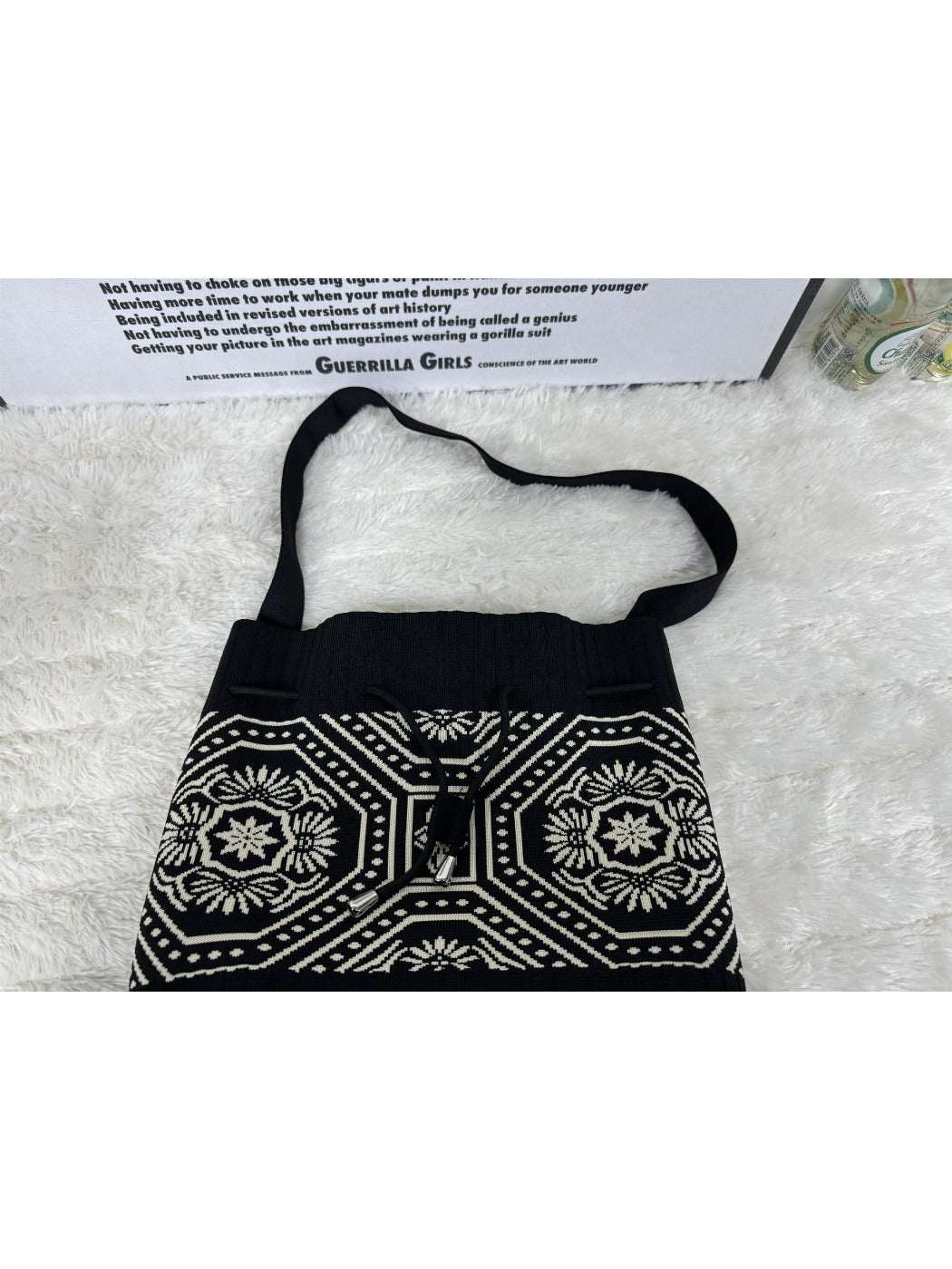 Cosbai - Knitted Shoulder Bag with Retro Style Featuring Drawstrings