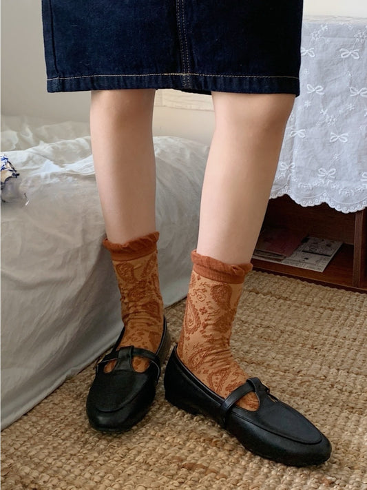 Rufia - Retro Mid-calf Socks with Cashew Flower Patterns