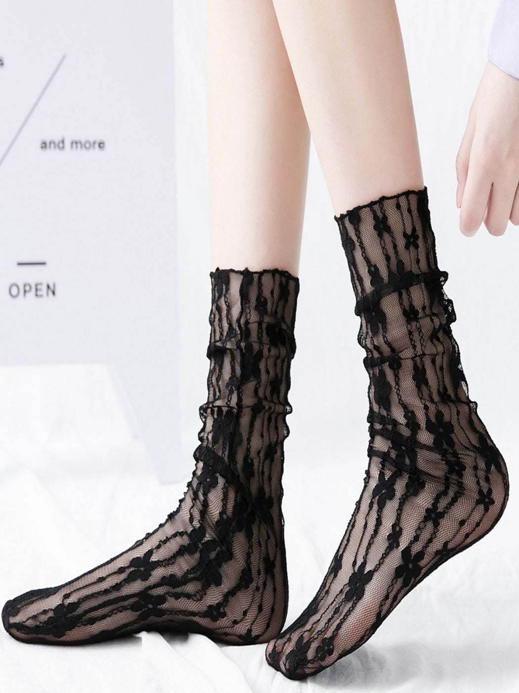 Rufia - Candy Stripe Floral Lace Sheer Socks