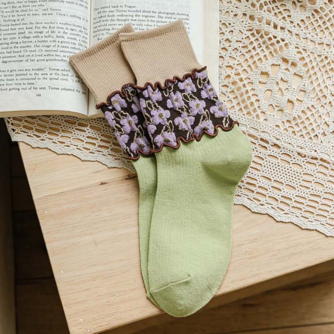 Rufia - Color Block Lace Trim Mid-Calf Socks