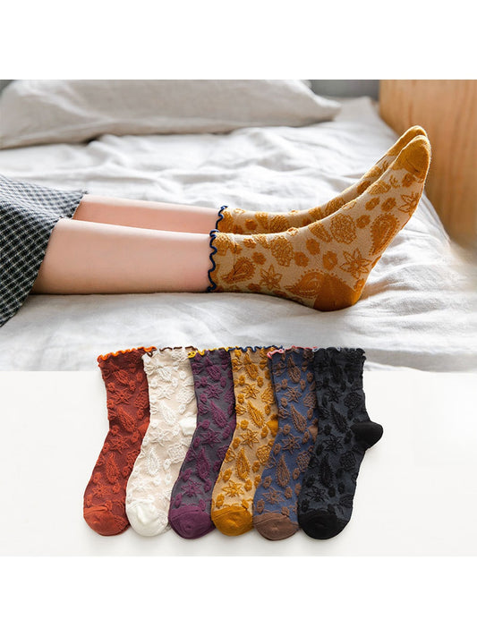 Rufia - Scalloped Trim Floral Pattern Crew Socks