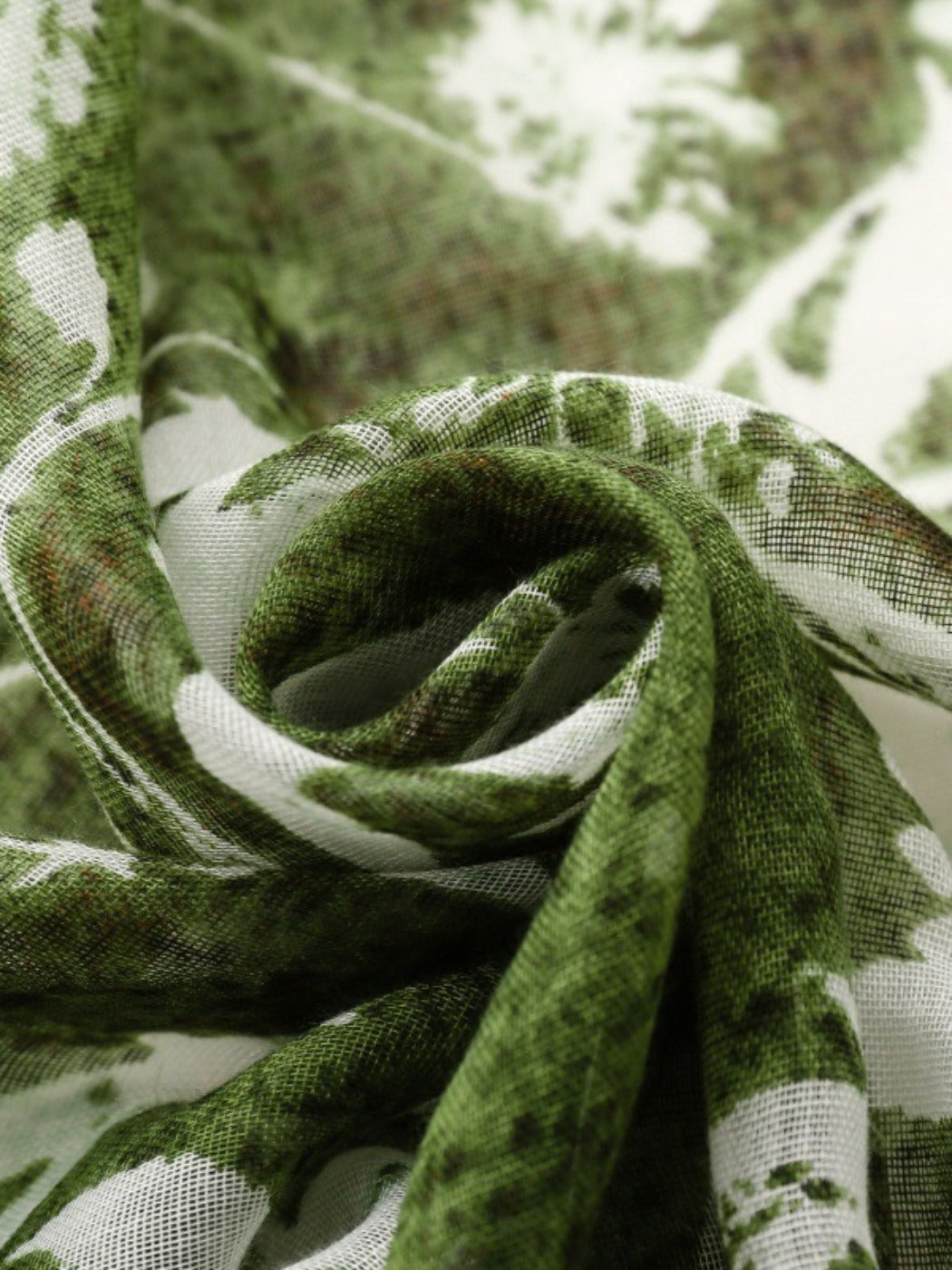 Scarvii - Vintage Floral Print Scarf - Soft & Fresh