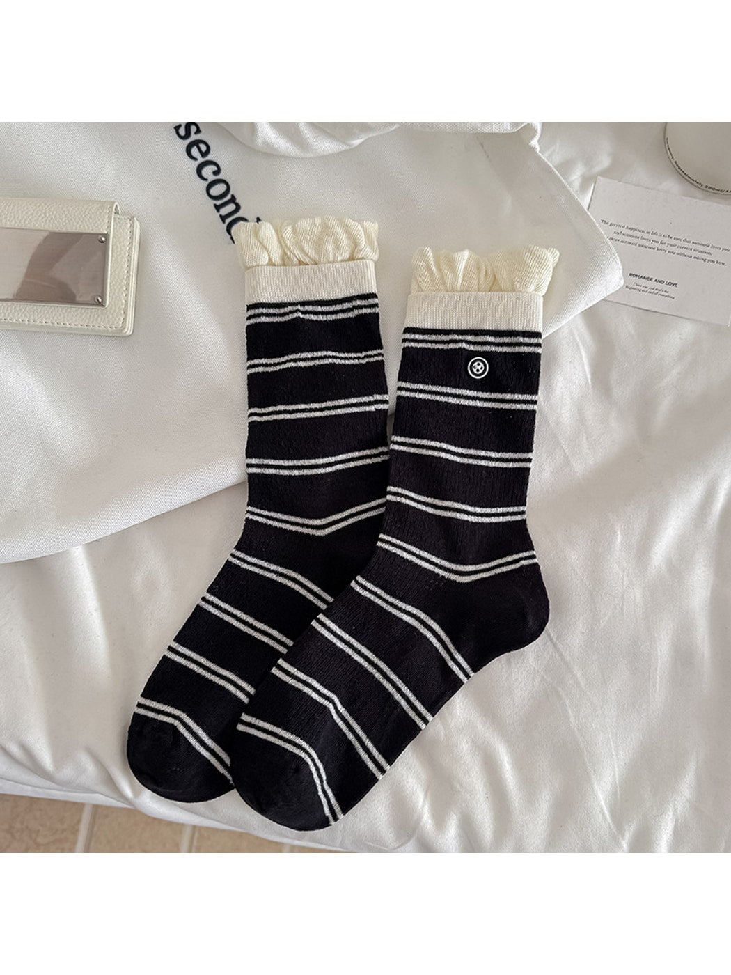 Rufia - Simple Pattern Openwork Crew Socks
