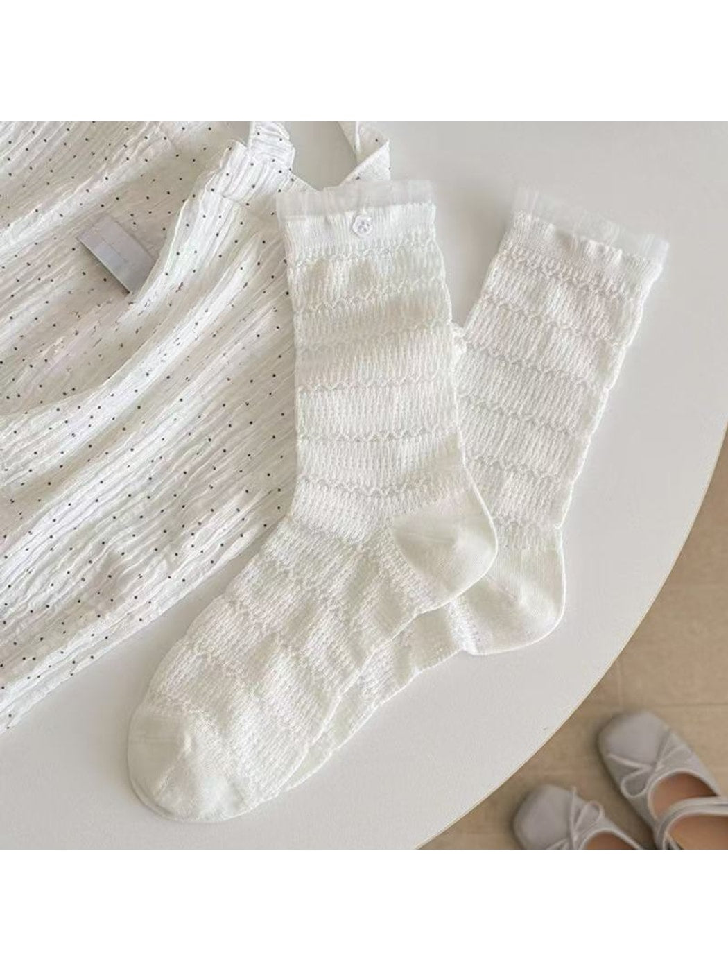 Rufia - Sweet Lace Edge Solid Color Crew Socks