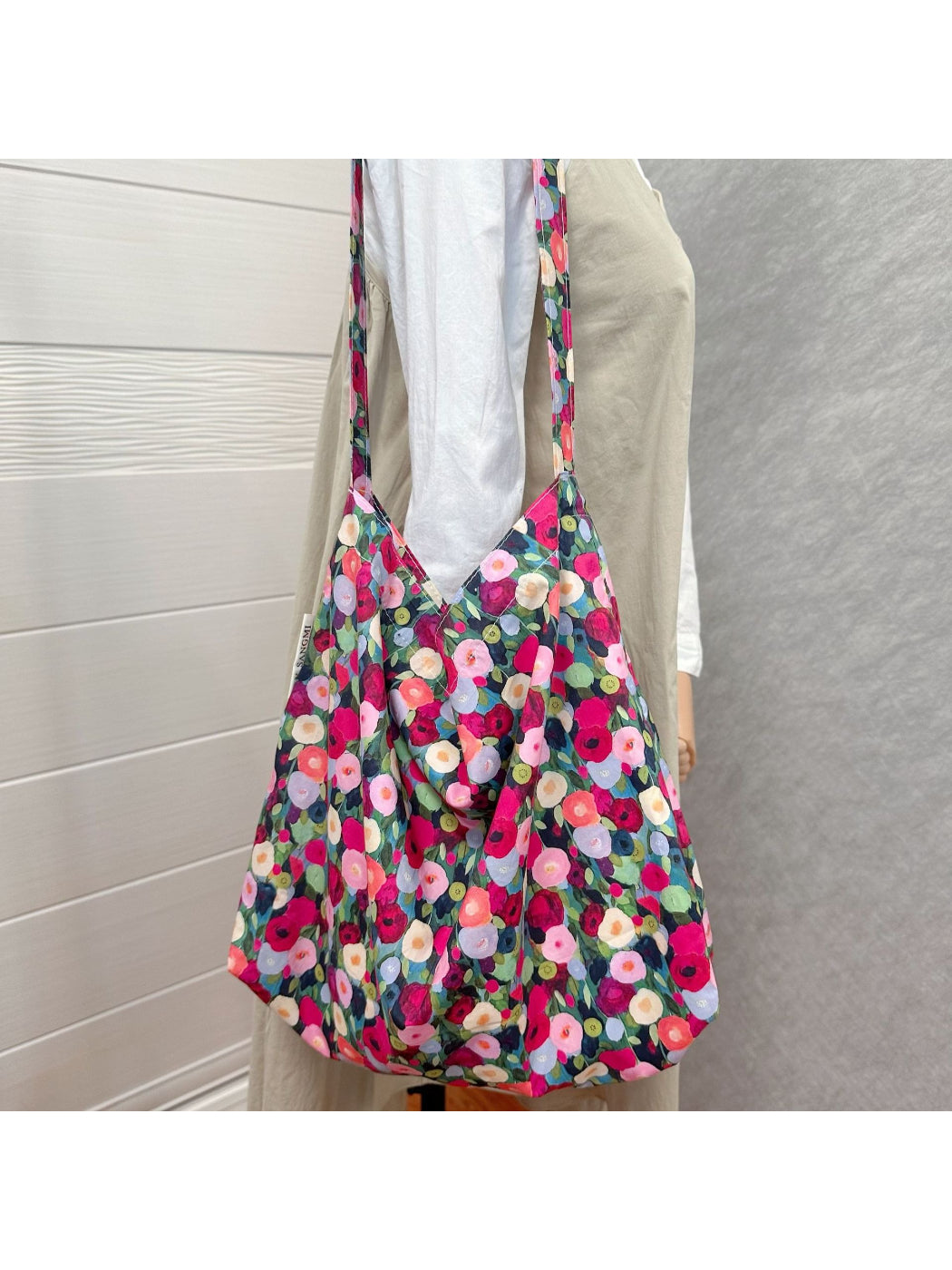 Cosbai - Floral Print Sling Bag