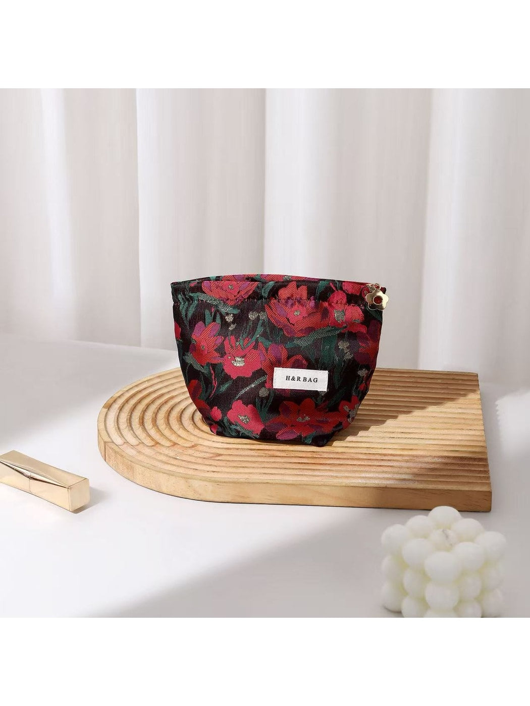 Cosbai - Sweet Floral Handheld Makeup Storage Bag