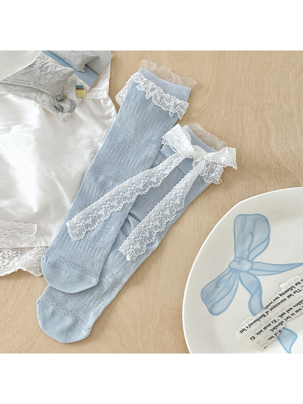 Rufia - Lace Trim Bow Detail Solid Color Crew Socks