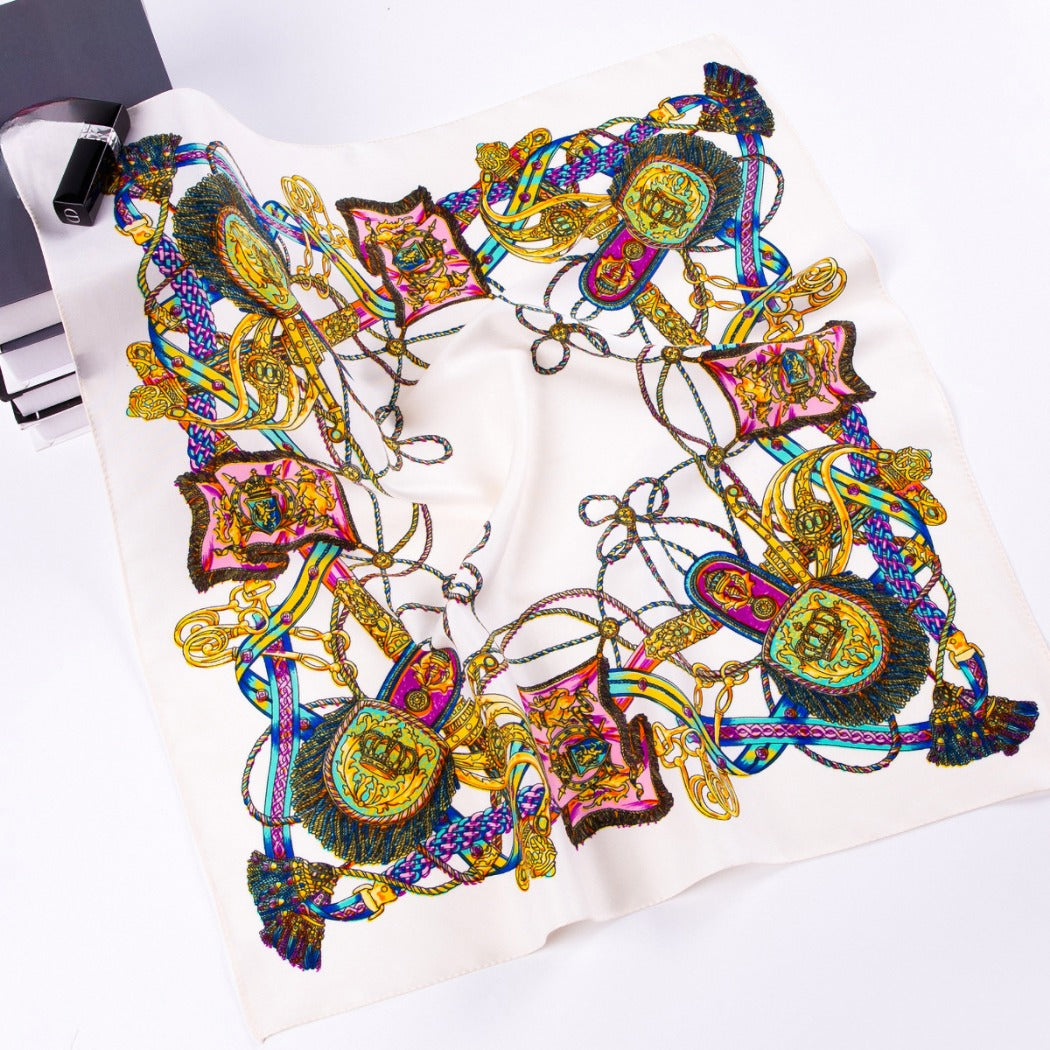 Scarvii - Vintage Print Square Scarf for Stylish Outfits