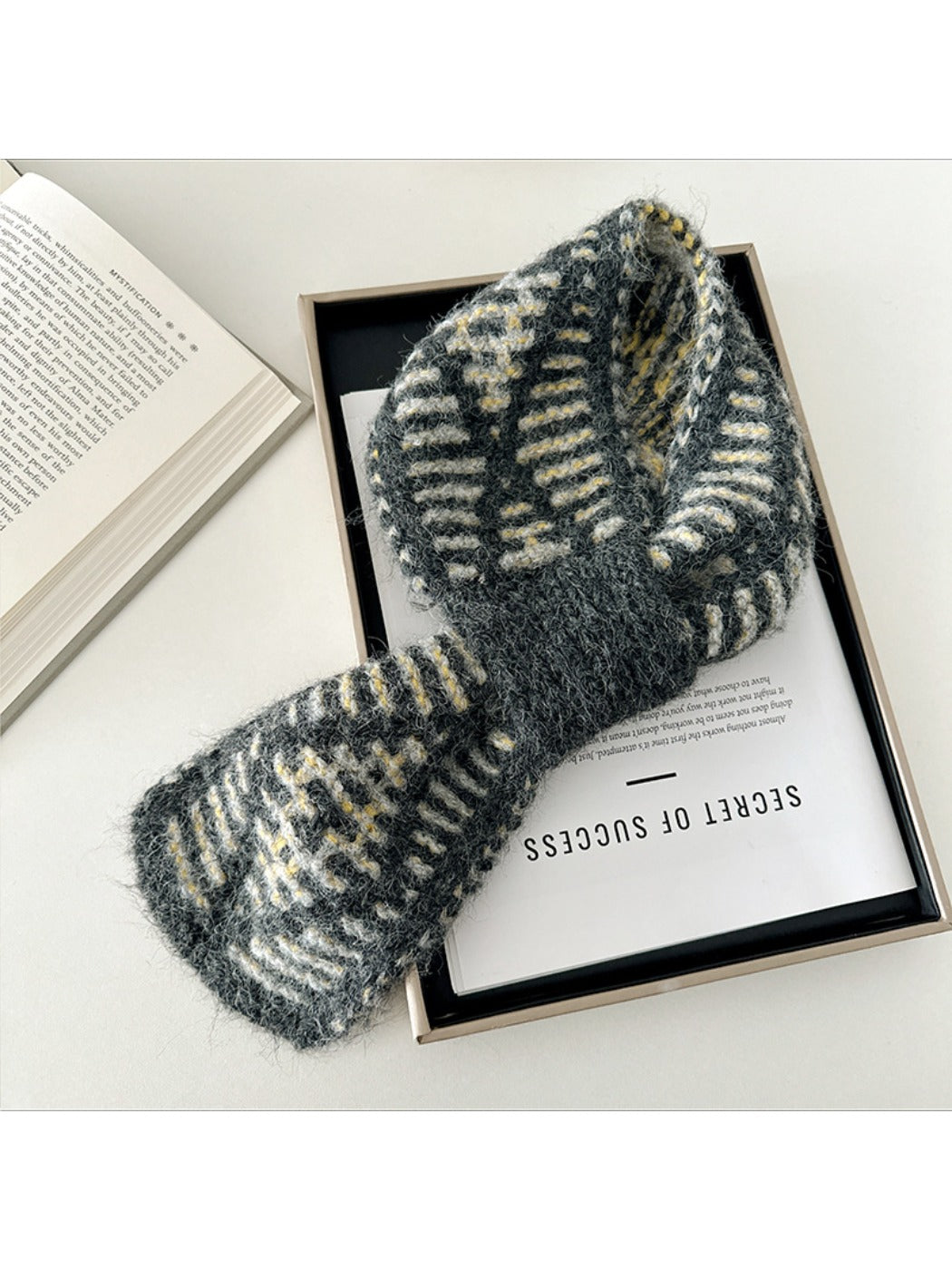 Scarvii - Two-Tone Knitted Scarf with Slip-Through Design