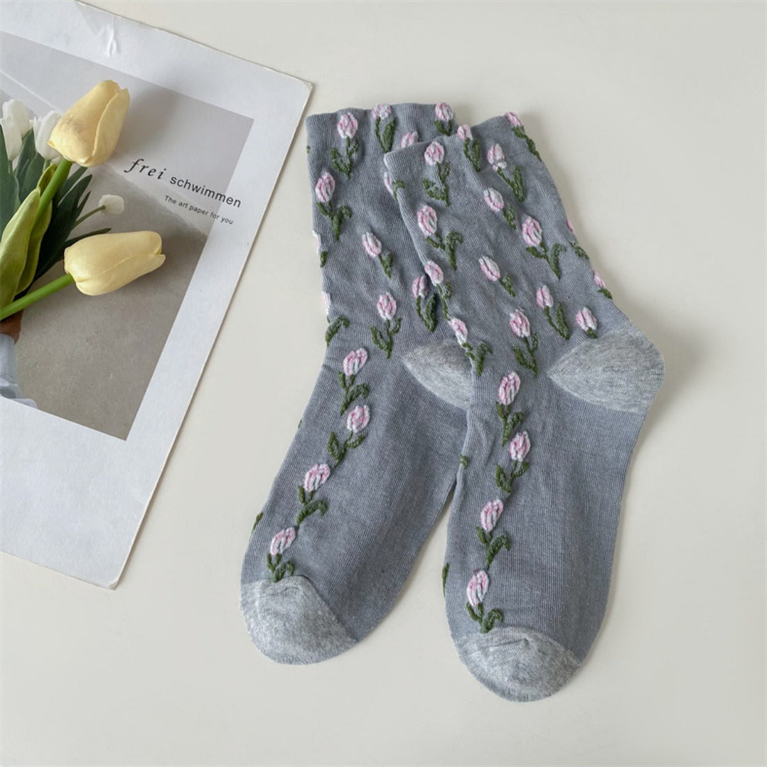 Rufia - Embossed Tulip Pattern Mid-Calf Socks