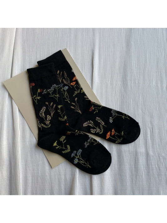 Rufia - Delicate Botanical Embroidery Crew Socks product image 2