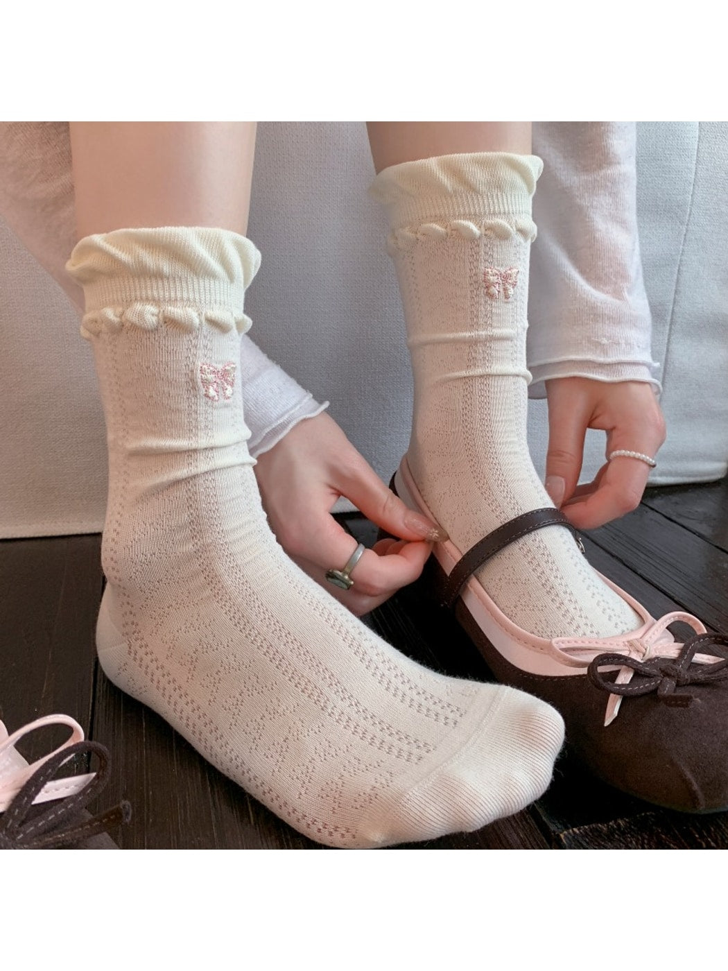 Rufia - Bow Mesh Detail Crew Socks