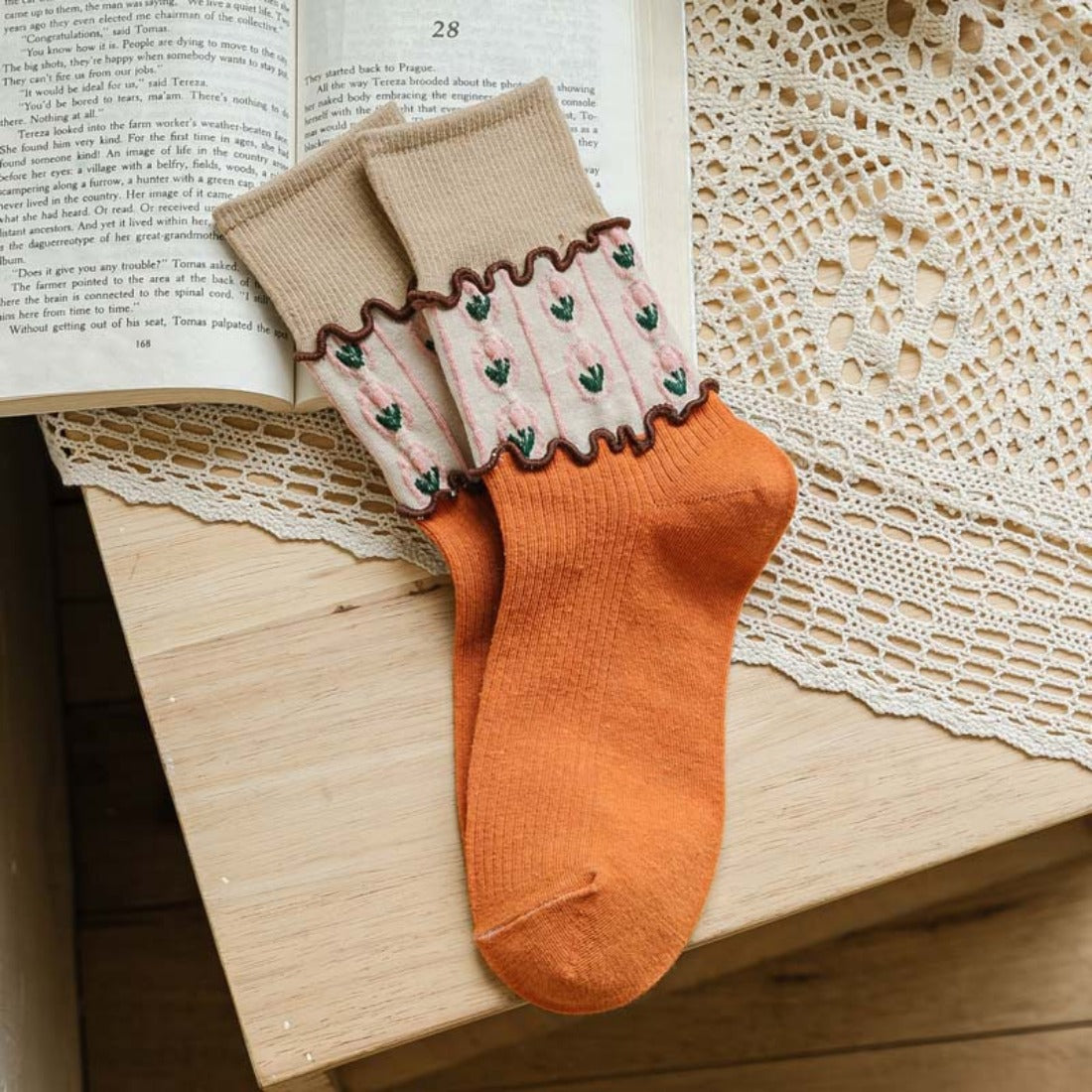 Rufia - Color Block Lace Trim Mid-Calf Socks
