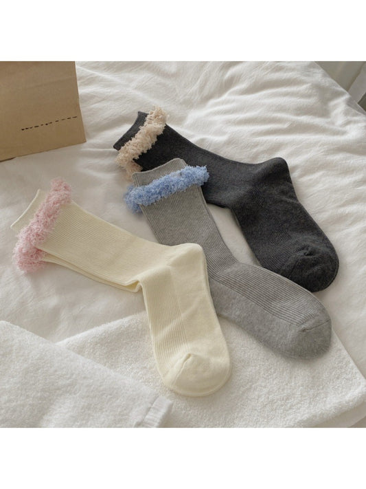 Rufia - Cute Plush Lace Trim Mid-Calf Socks