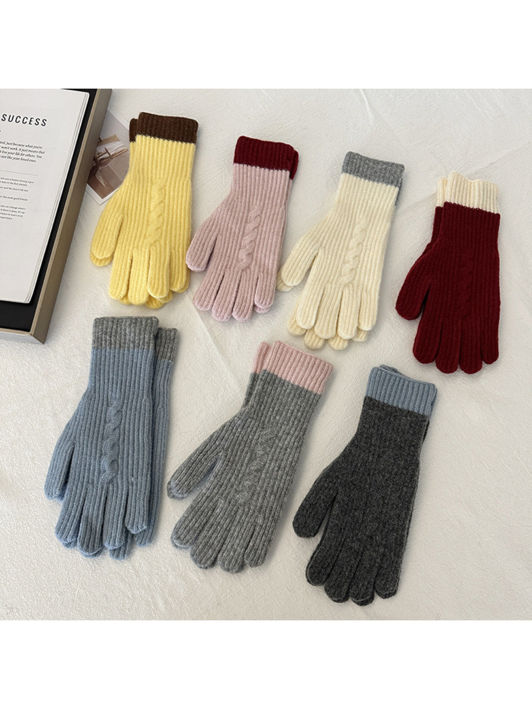 Gloving - Cable Knit Colour Cuff Winter Gloves