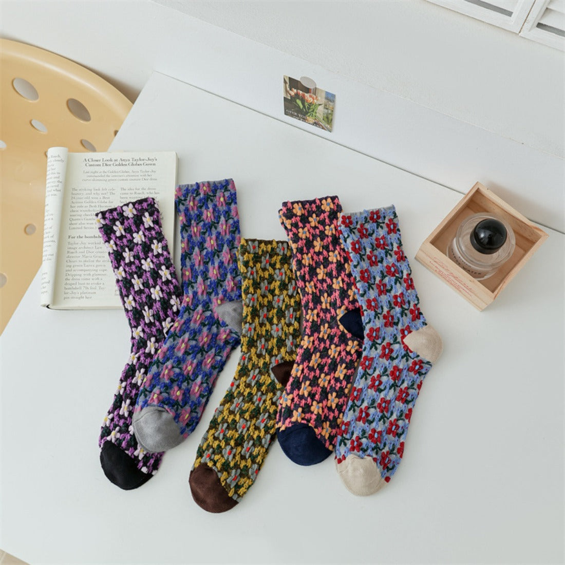 Rufia - Embossed Tiny Floral Pattern Mid-Calf Socks