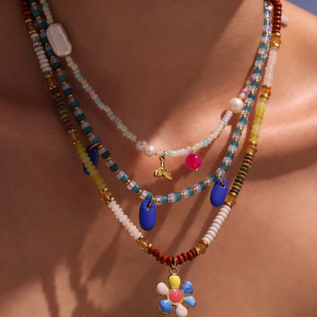 Bauai - Colorful Flat Bead Pendant Necklace - Elegant & Charming