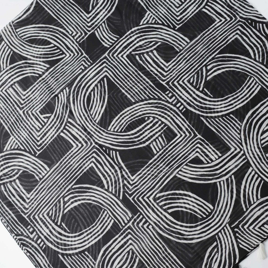 Scarvii - Striped Print Solid Scarf – Classic & Stylish