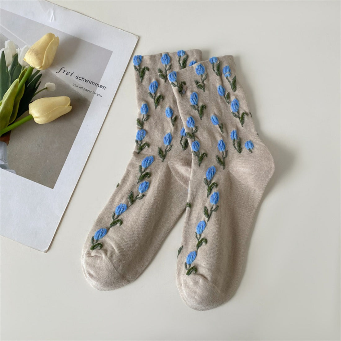 Rufia - Embossed Tulip Pattern Mid-Calf Socks