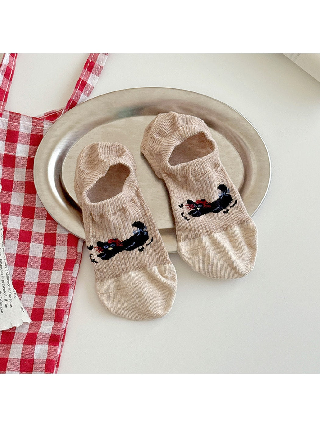 Rufia - Playful Cat Motif Color Block No-Show Socks
