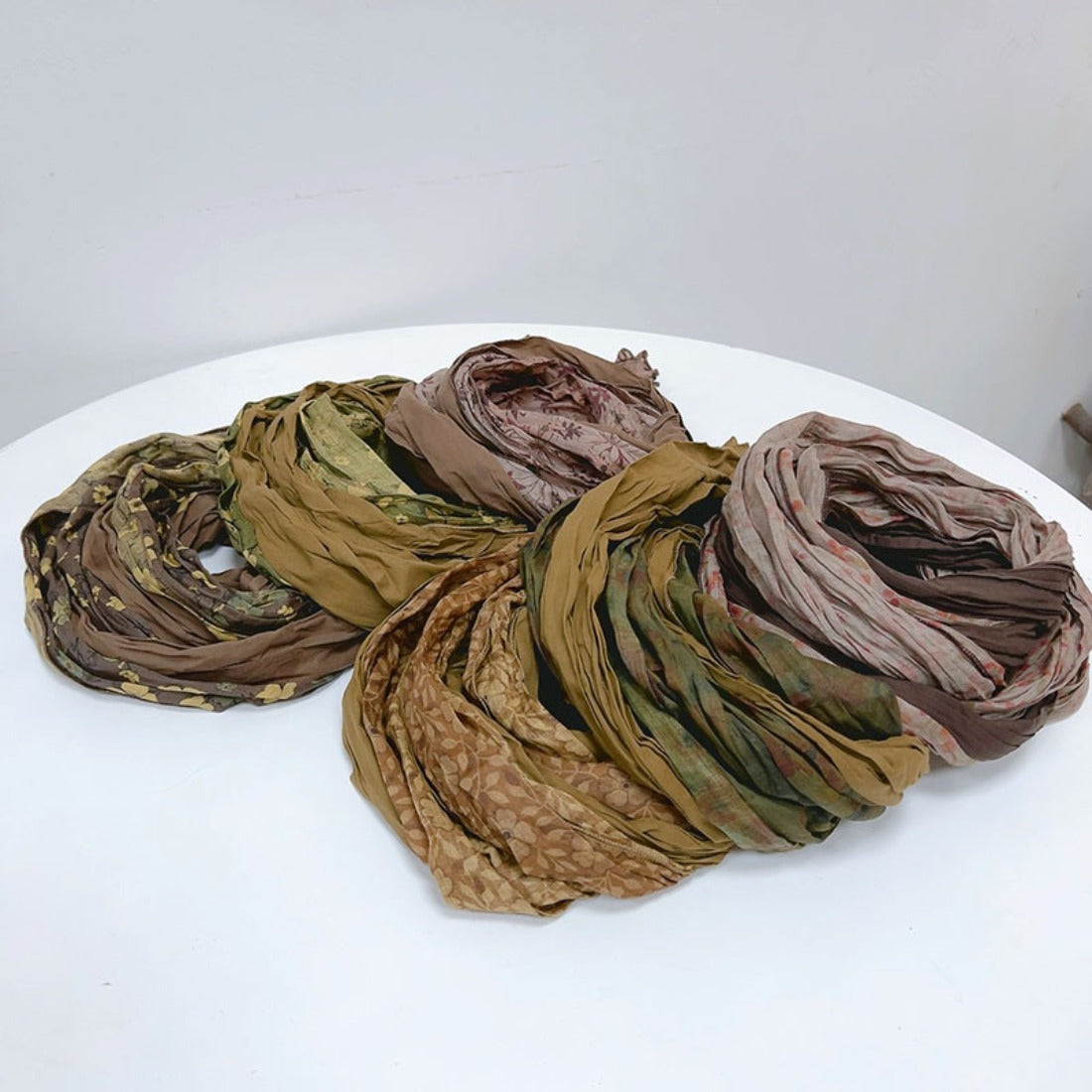 Scarvii - Narrow Pleated Spring Scarf