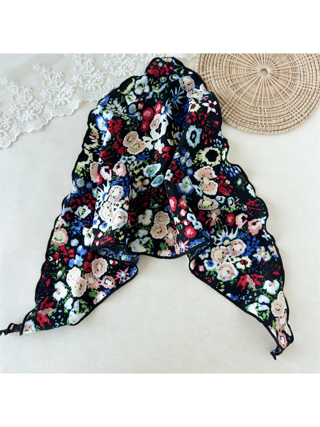 Scarvii - Retro Floral Triangle Head Wrap Bandana