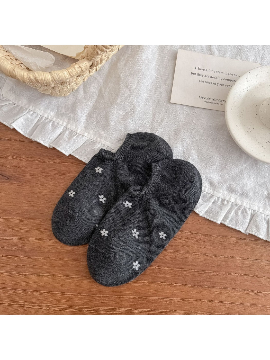 Rufia - Minimal Floral Pattern Women's Boat Socks