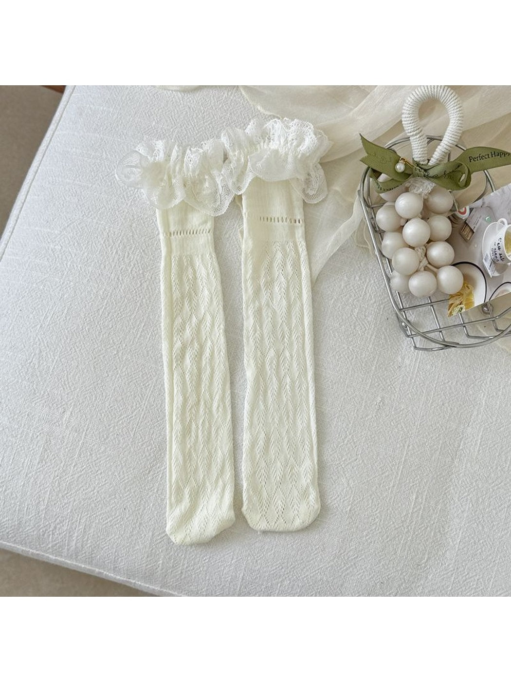 Rufia - Retro Lace Ruffle Trim Openwork Crew Socks