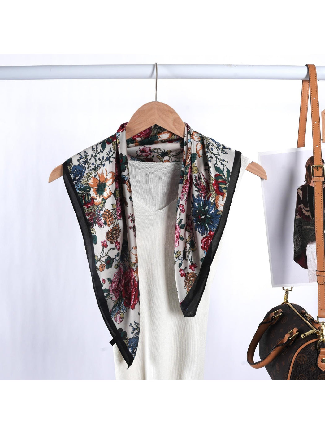 Scarvii - Vintage Garden Floral Square Scarf