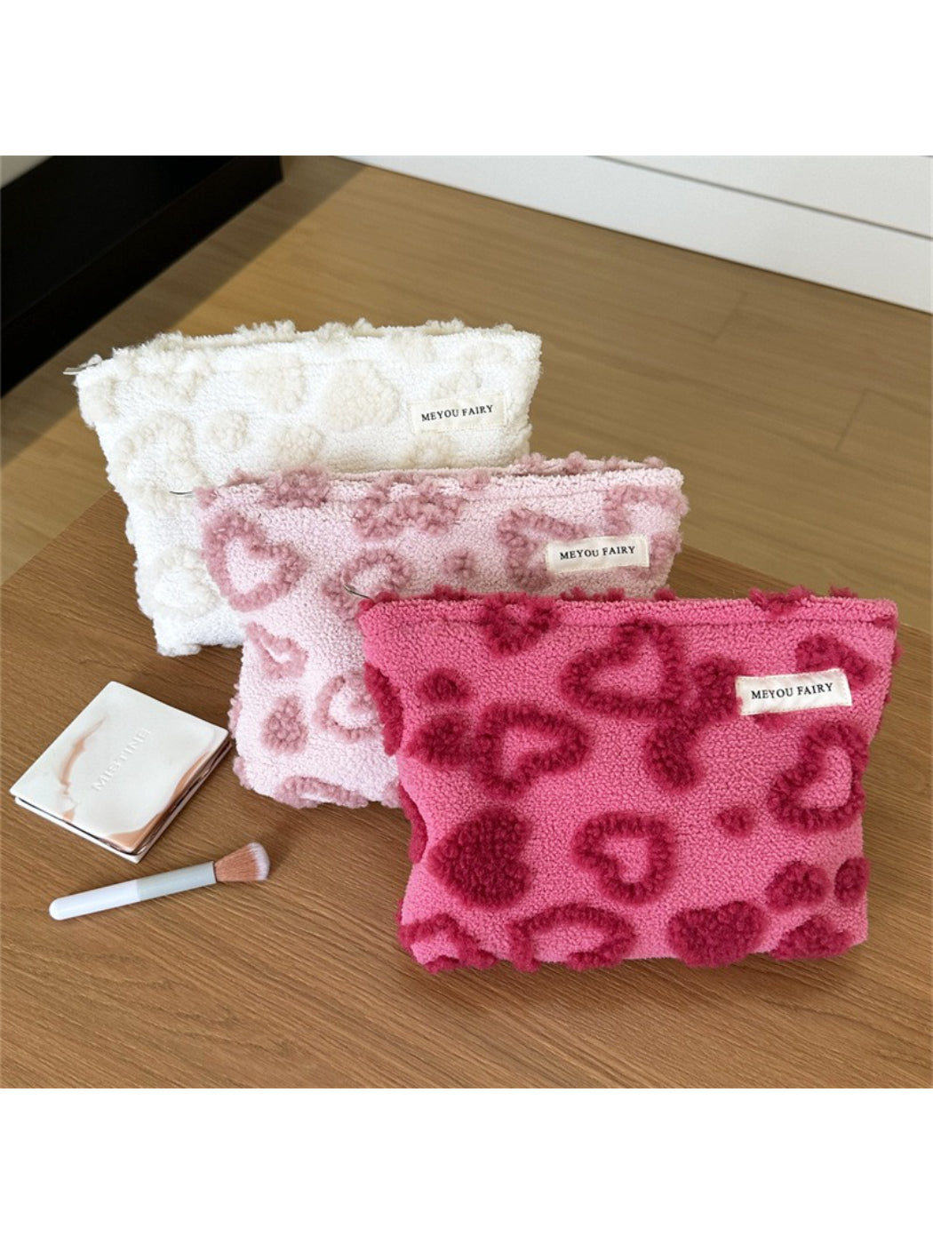 Cosbai - Plush Heart Pattern Pouch