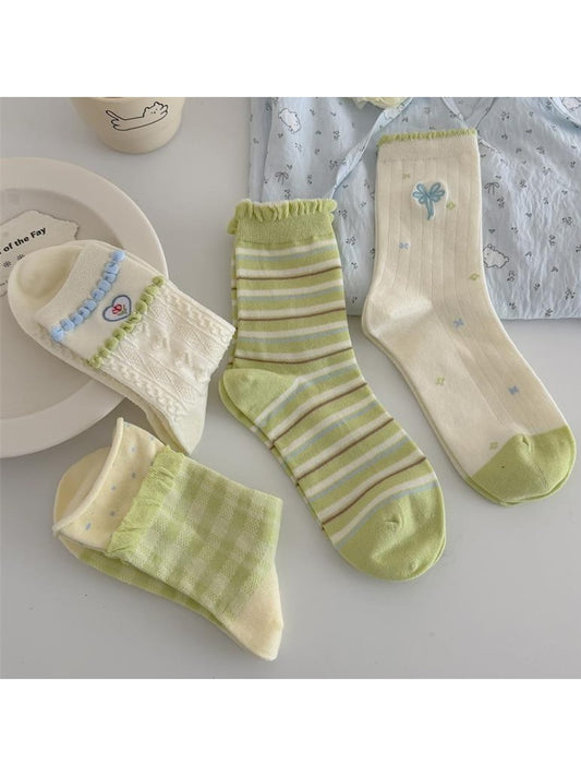 Rufia - Light Green Scalloped Trim Crew Socks