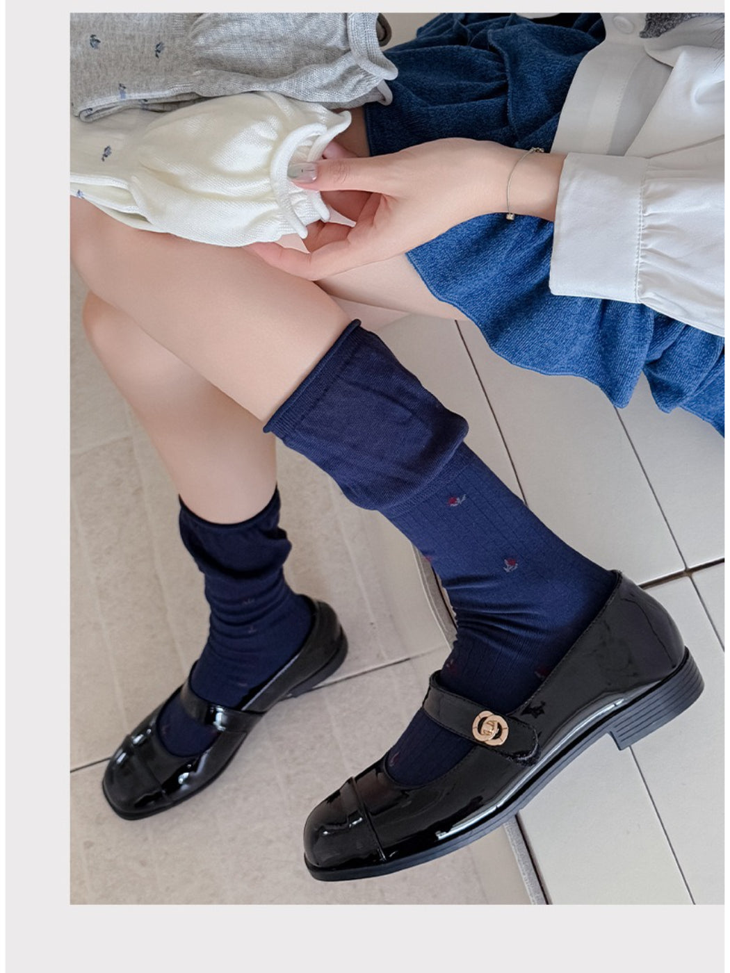 Rufia - Embroidered Ruffle Edge Crew Socks