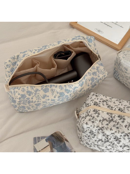 Close-up of zipper and floral pattern on Cosbai vintage flower cosmetic pouch