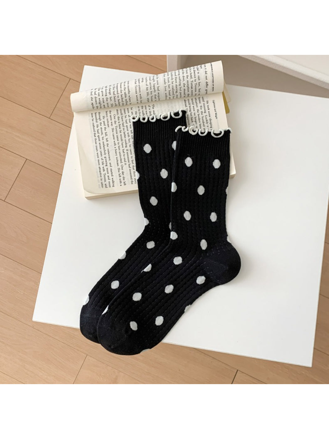Rufia - Polka Dot Ruffle Trim Crew Socks